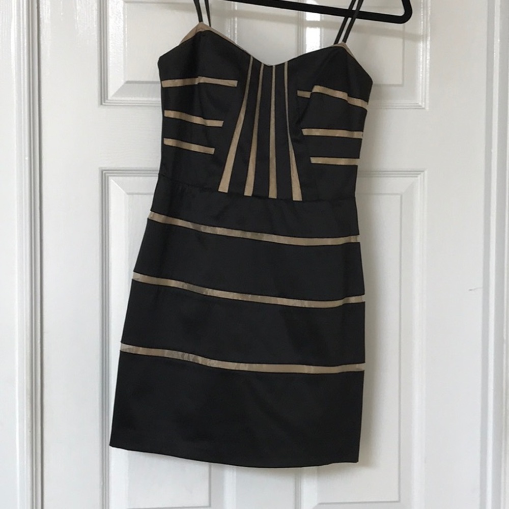 BCBG BLACK/GOLD STRAPLESS DRESS